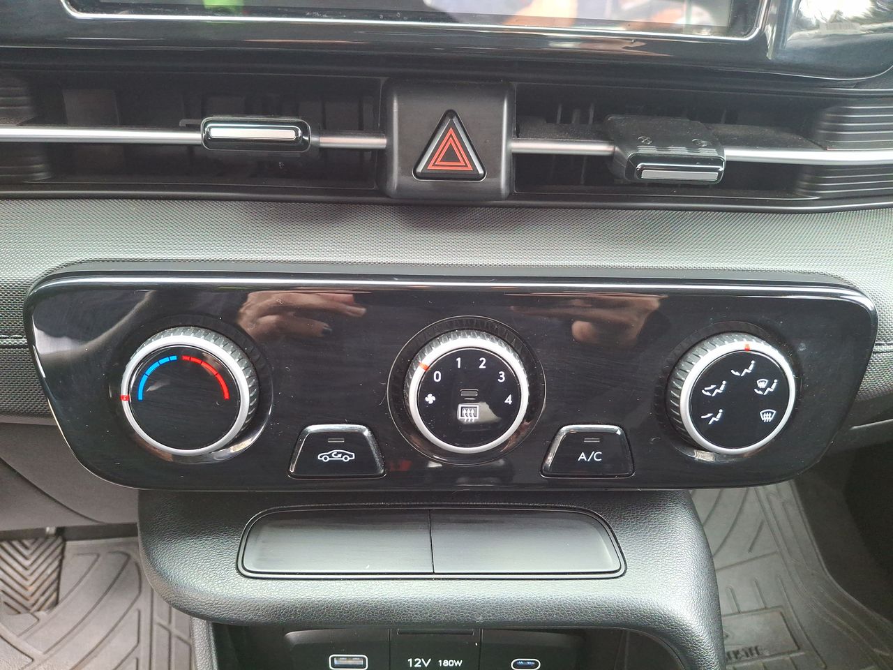HYUNDAI - 28