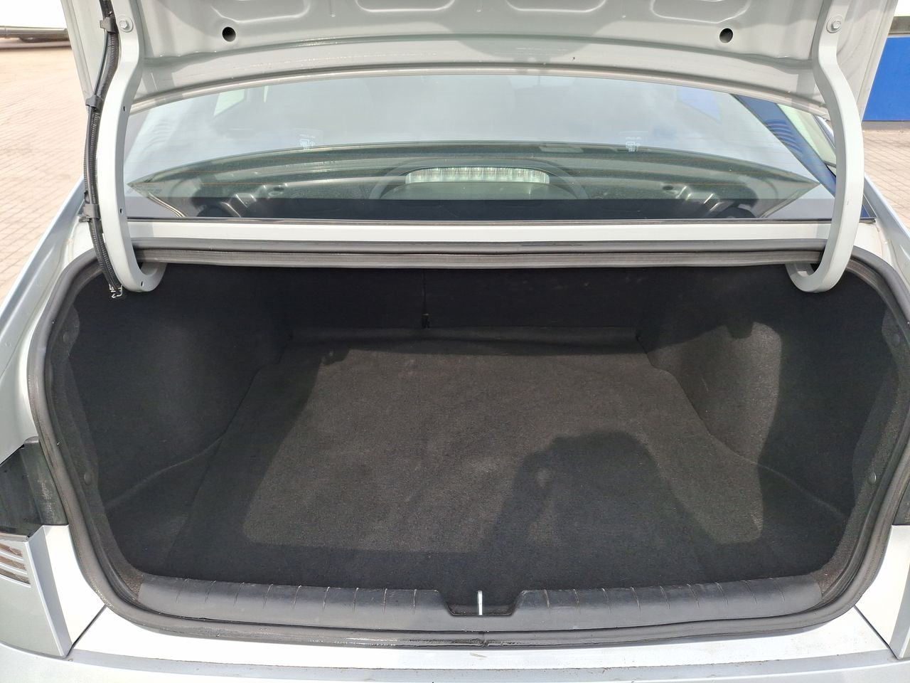 HYUNDAI - 20
