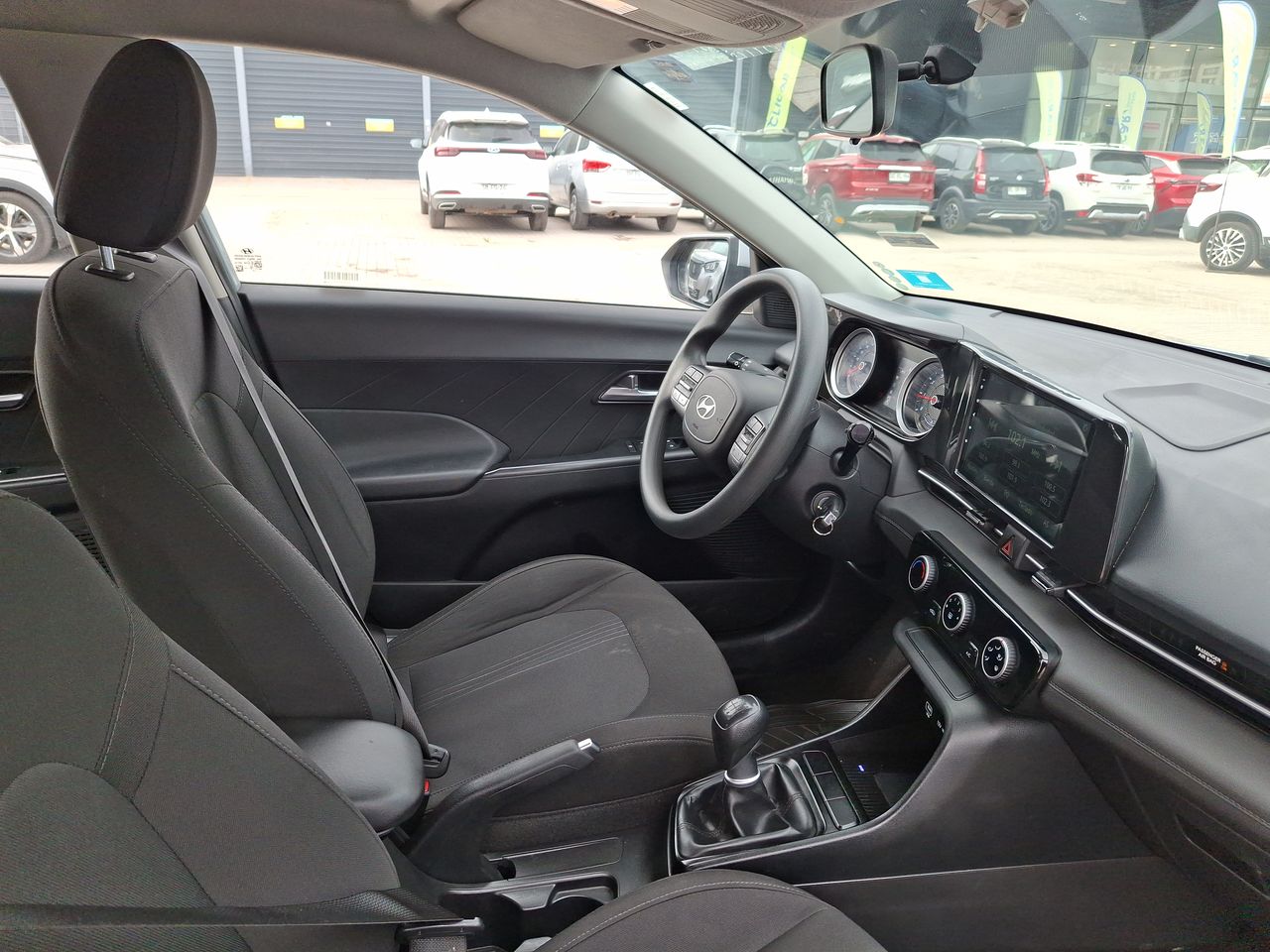 HYUNDAI - 16