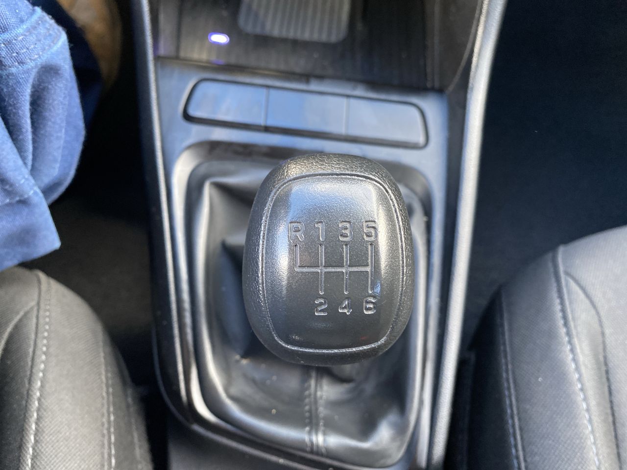 HYUNDAI - 32