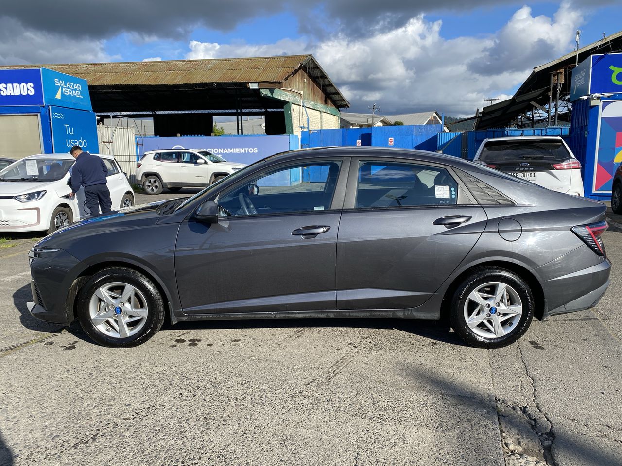 HYUNDAI - 4