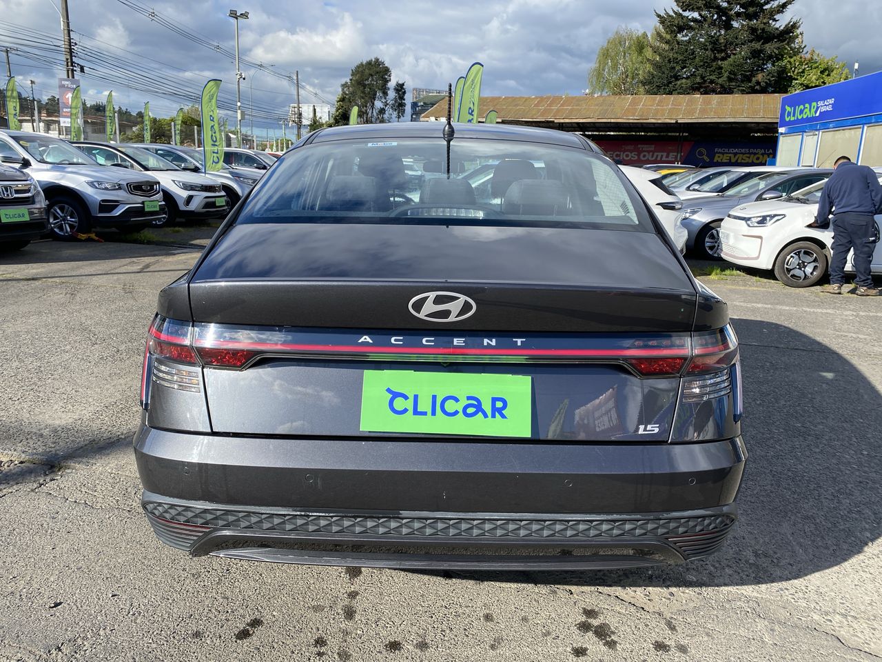 HYUNDAI - 6