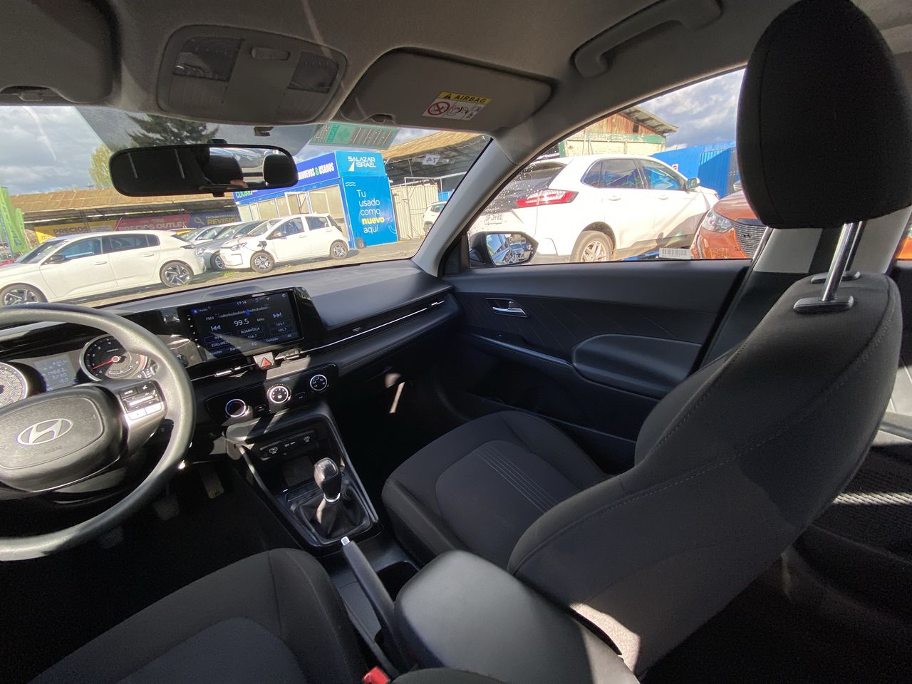 HYUNDAI - 10