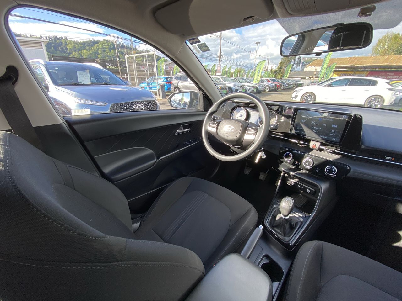 HYUNDAI - 16