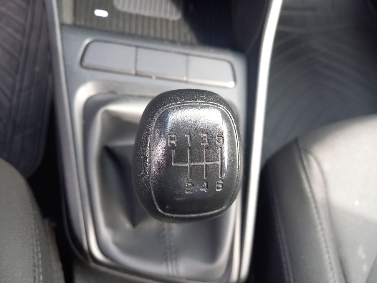 HYUNDAI - 29