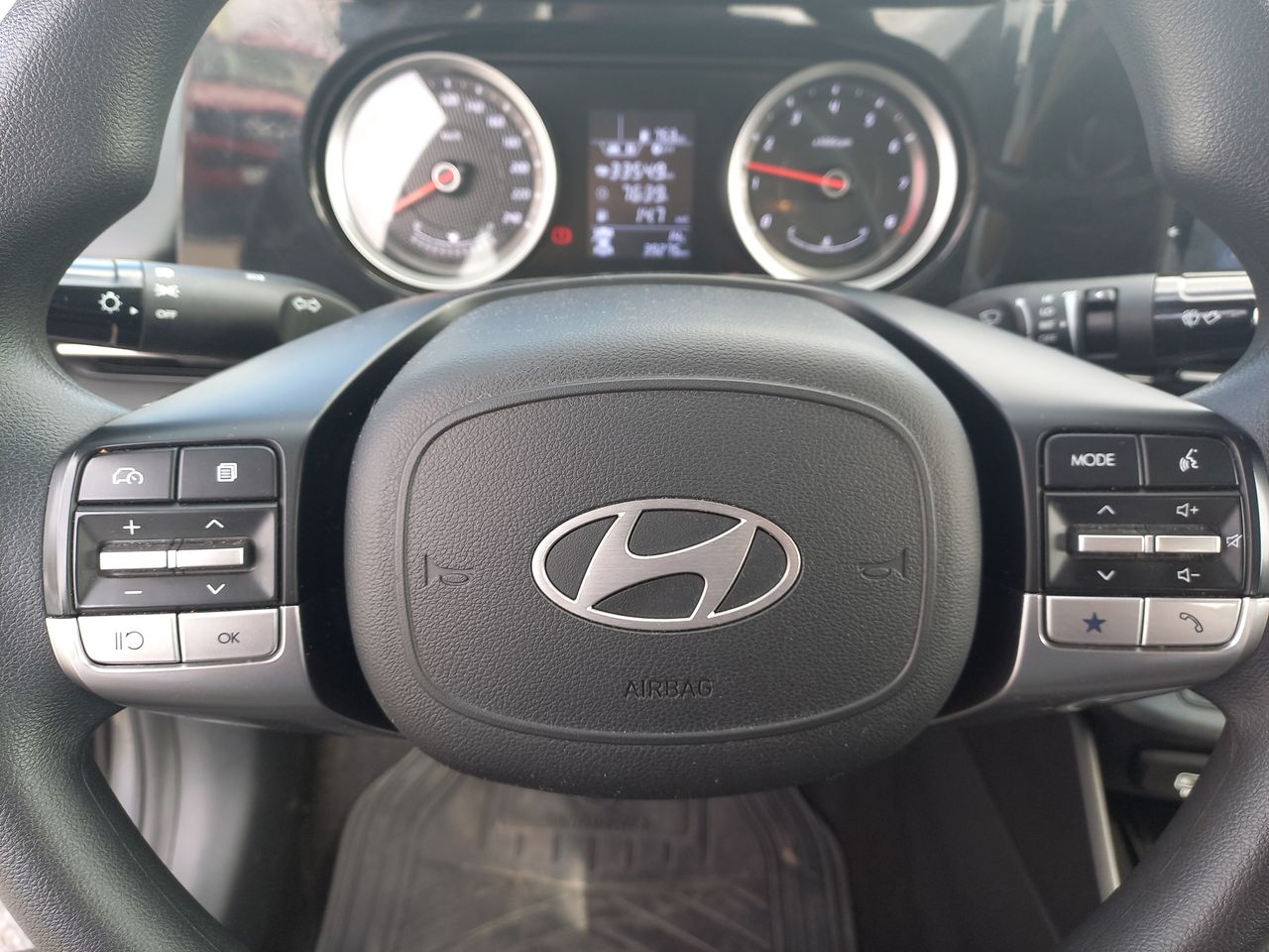 HYUNDAI - 24