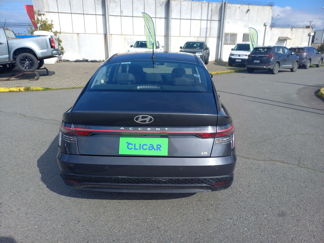 HYUNDAI - 6