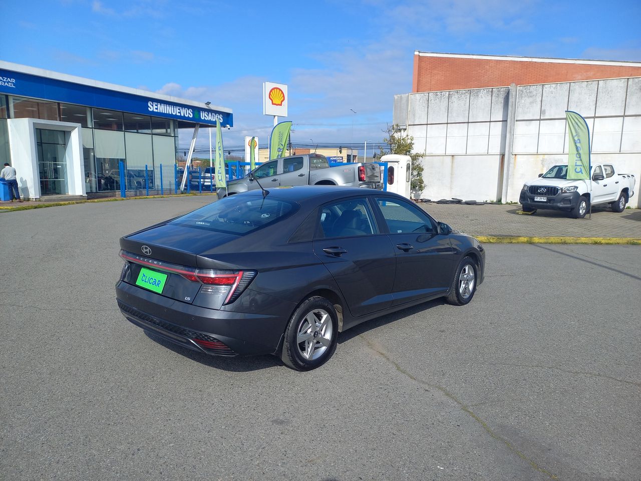 HYUNDAI - 7
