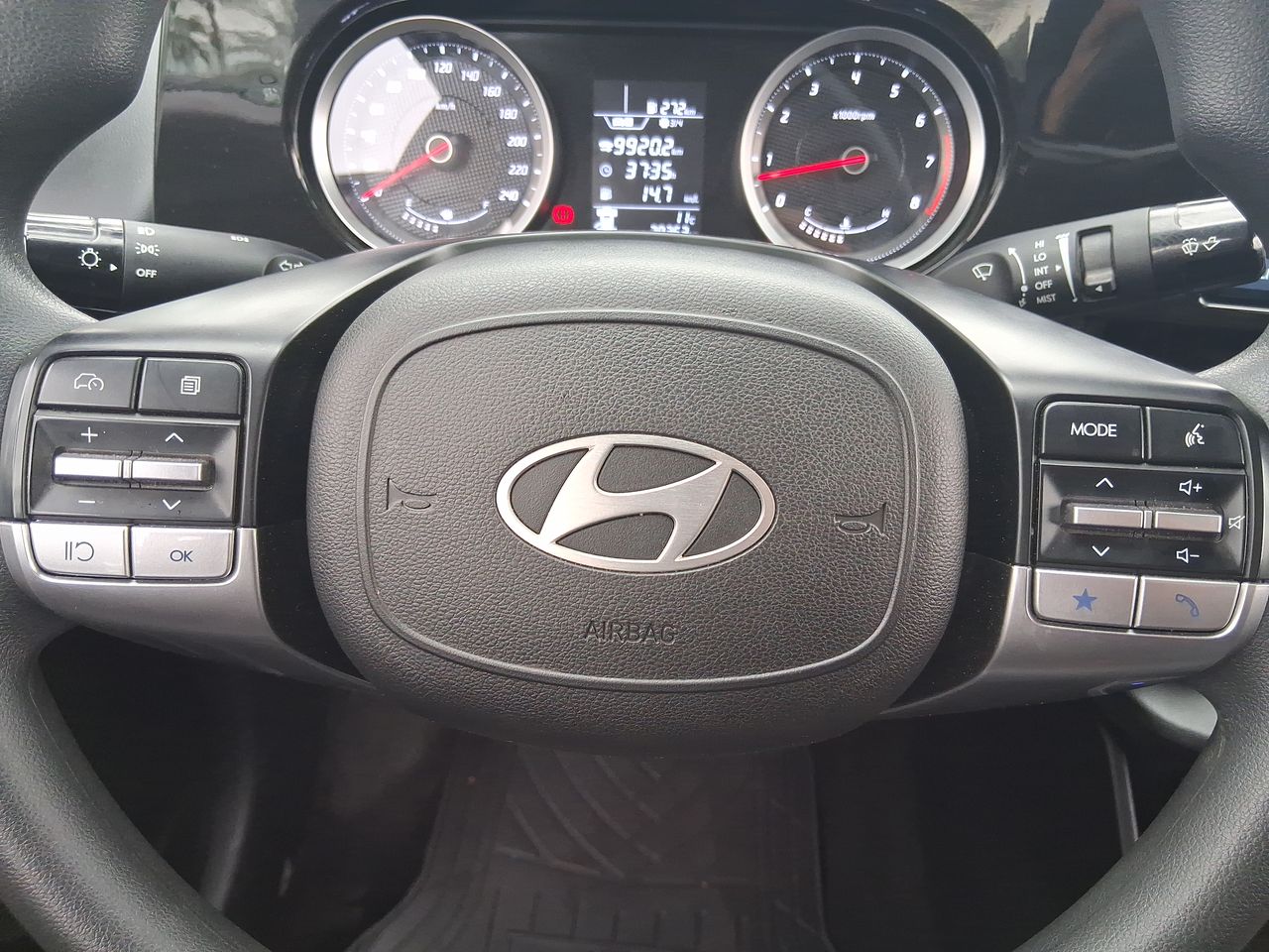 HYUNDAI - 26