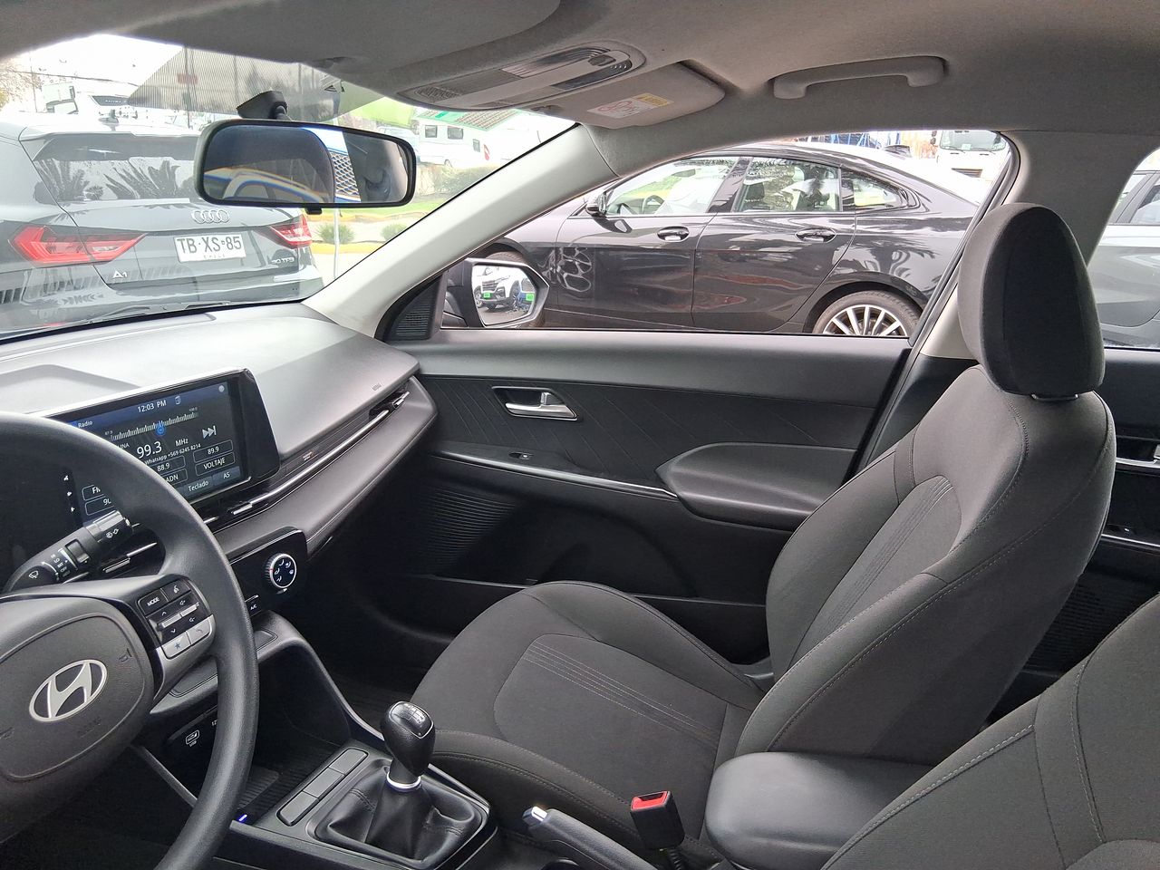 HYUNDAI - 10