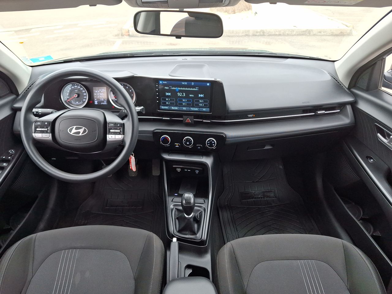 HYUNDAI - 32