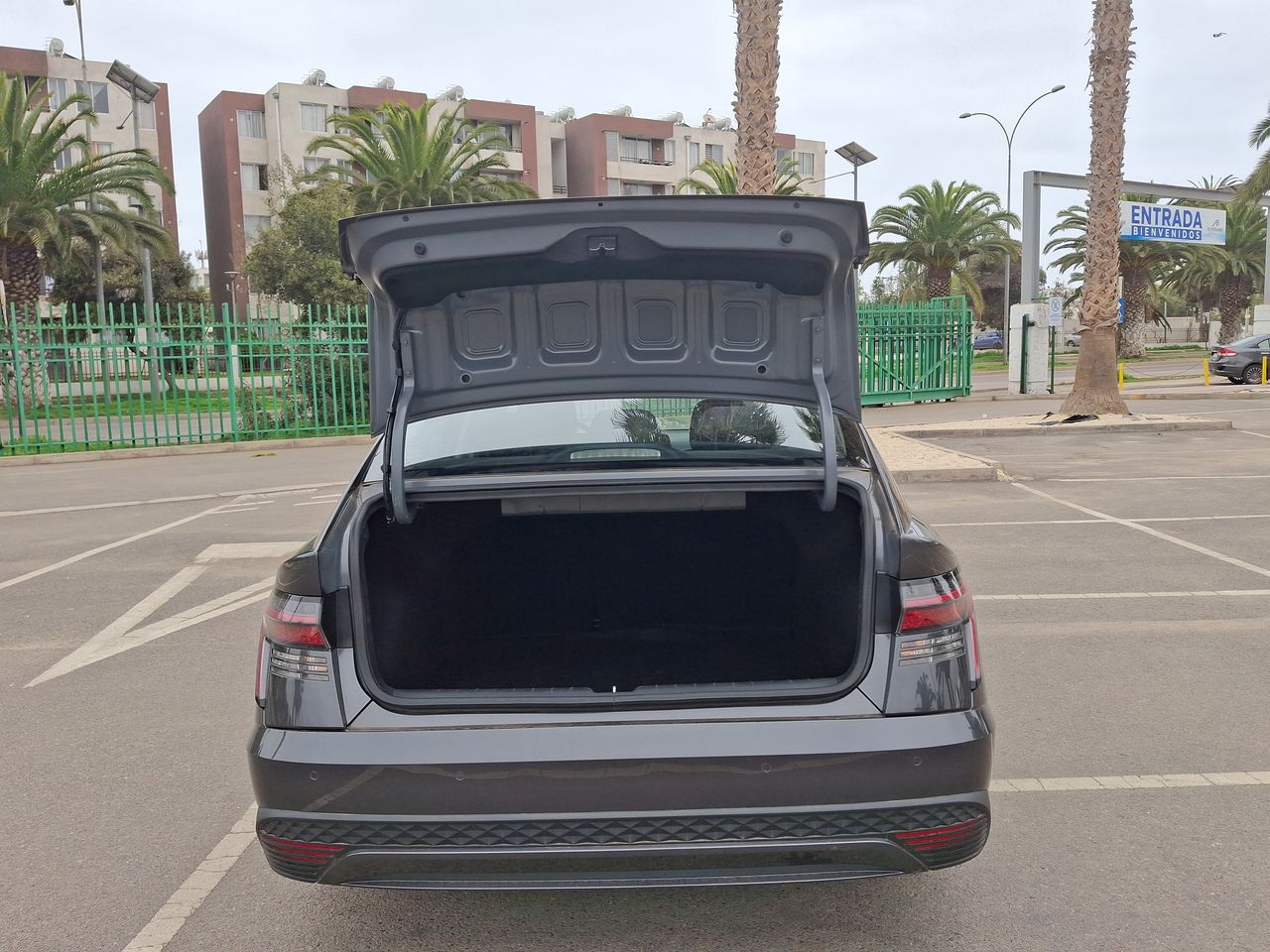 HYUNDAI - 21