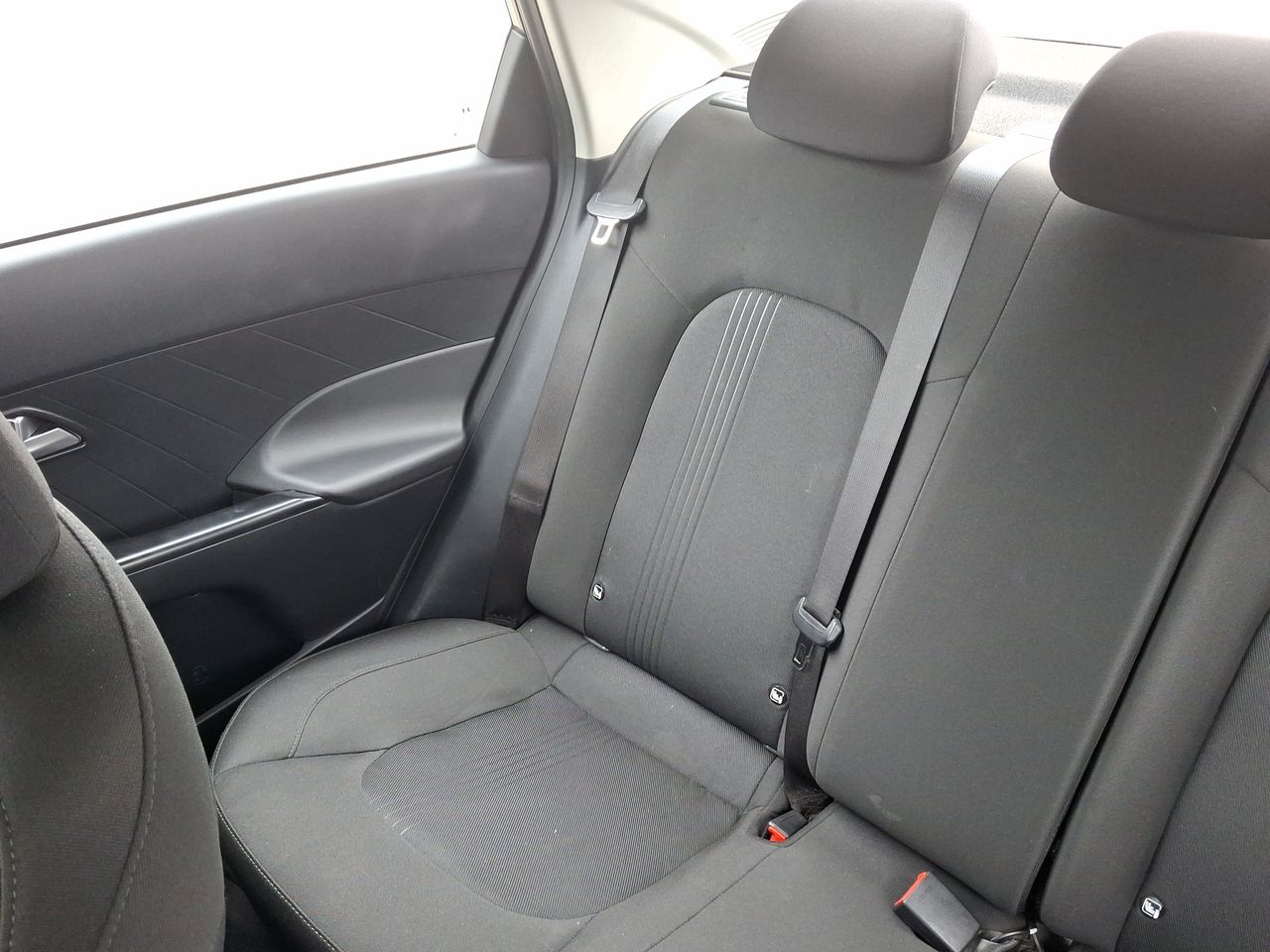 HYUNDAI - 12