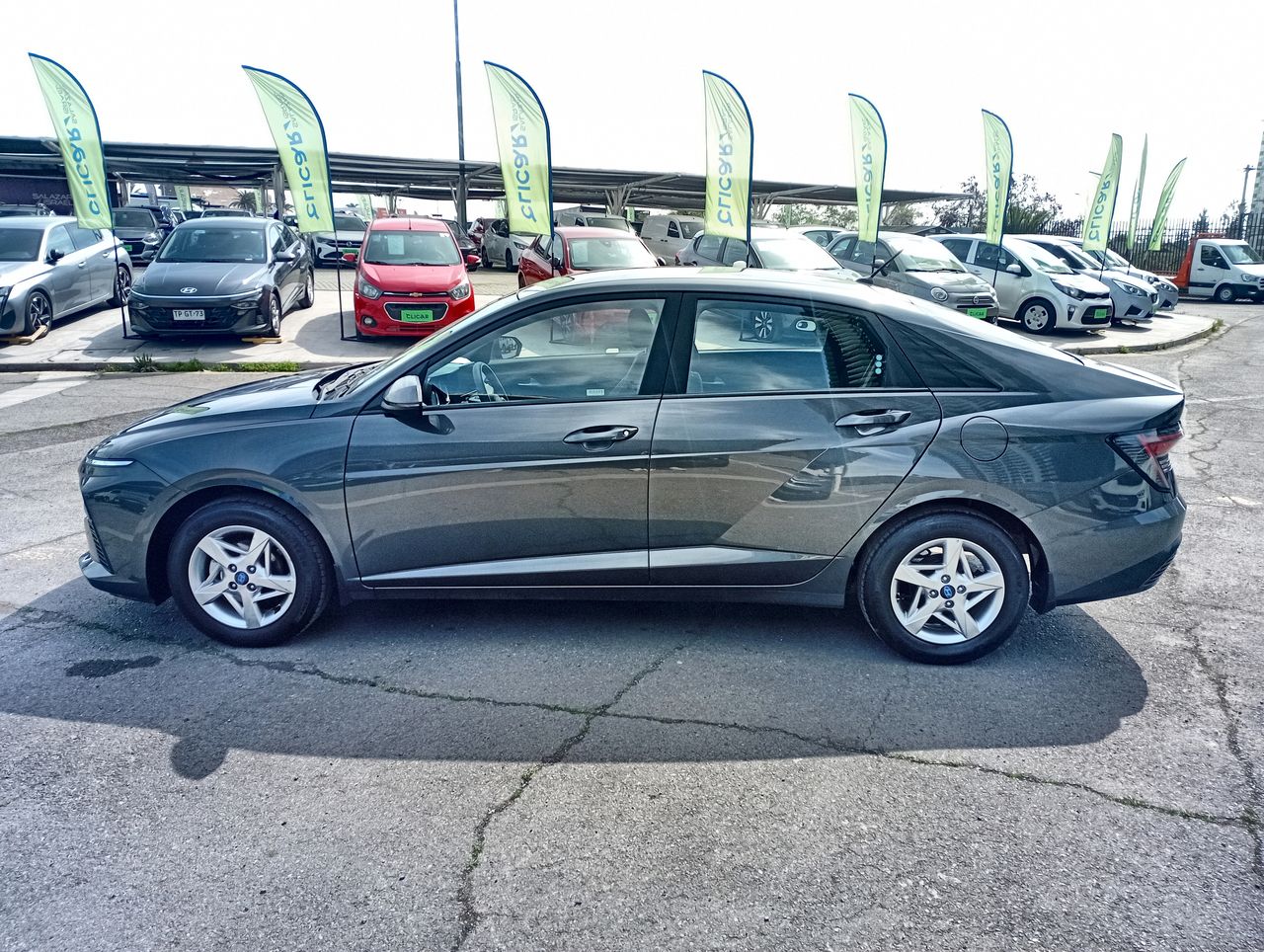 HYUNDAI - 4