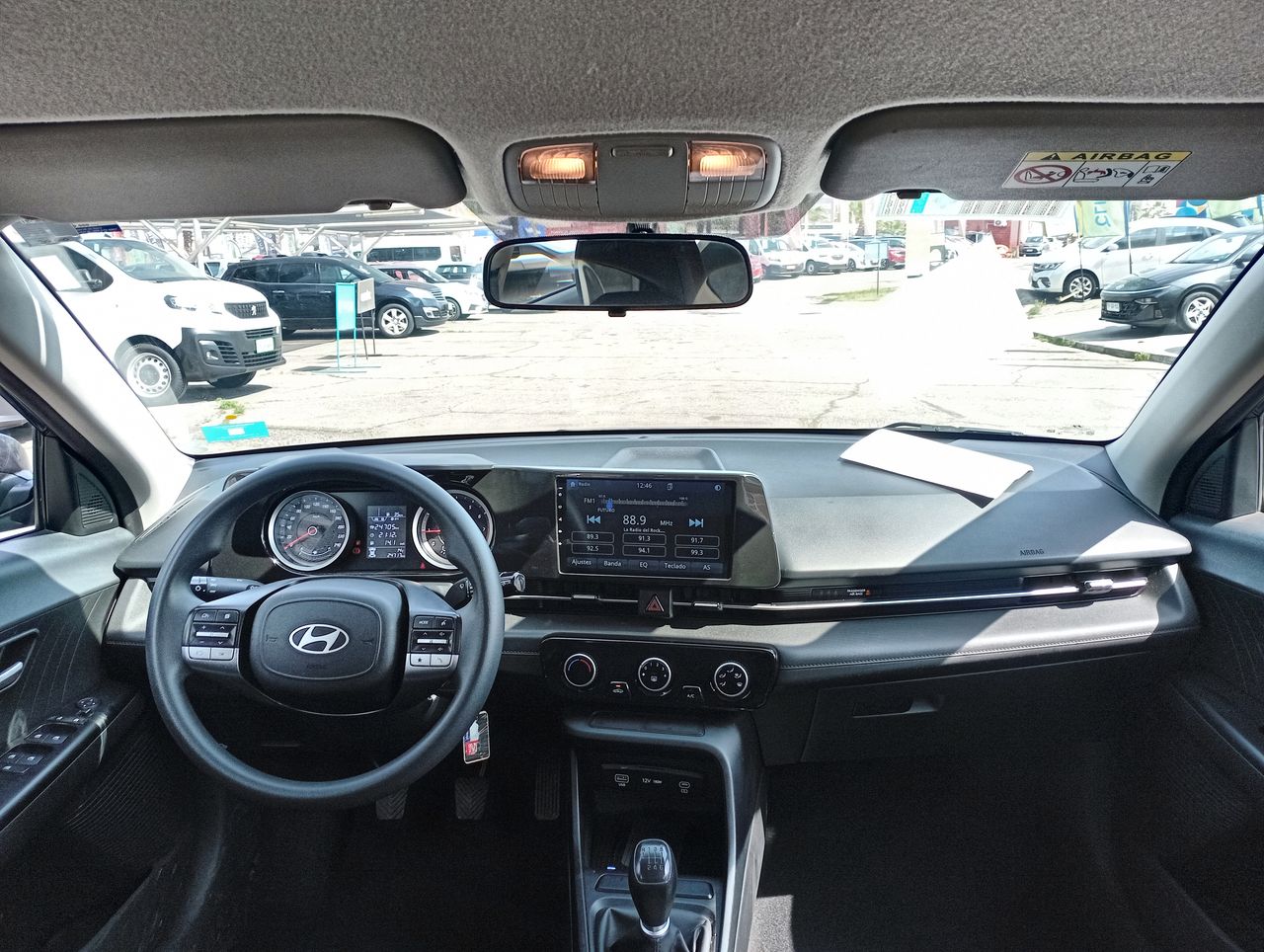 HYUNDAI - 9