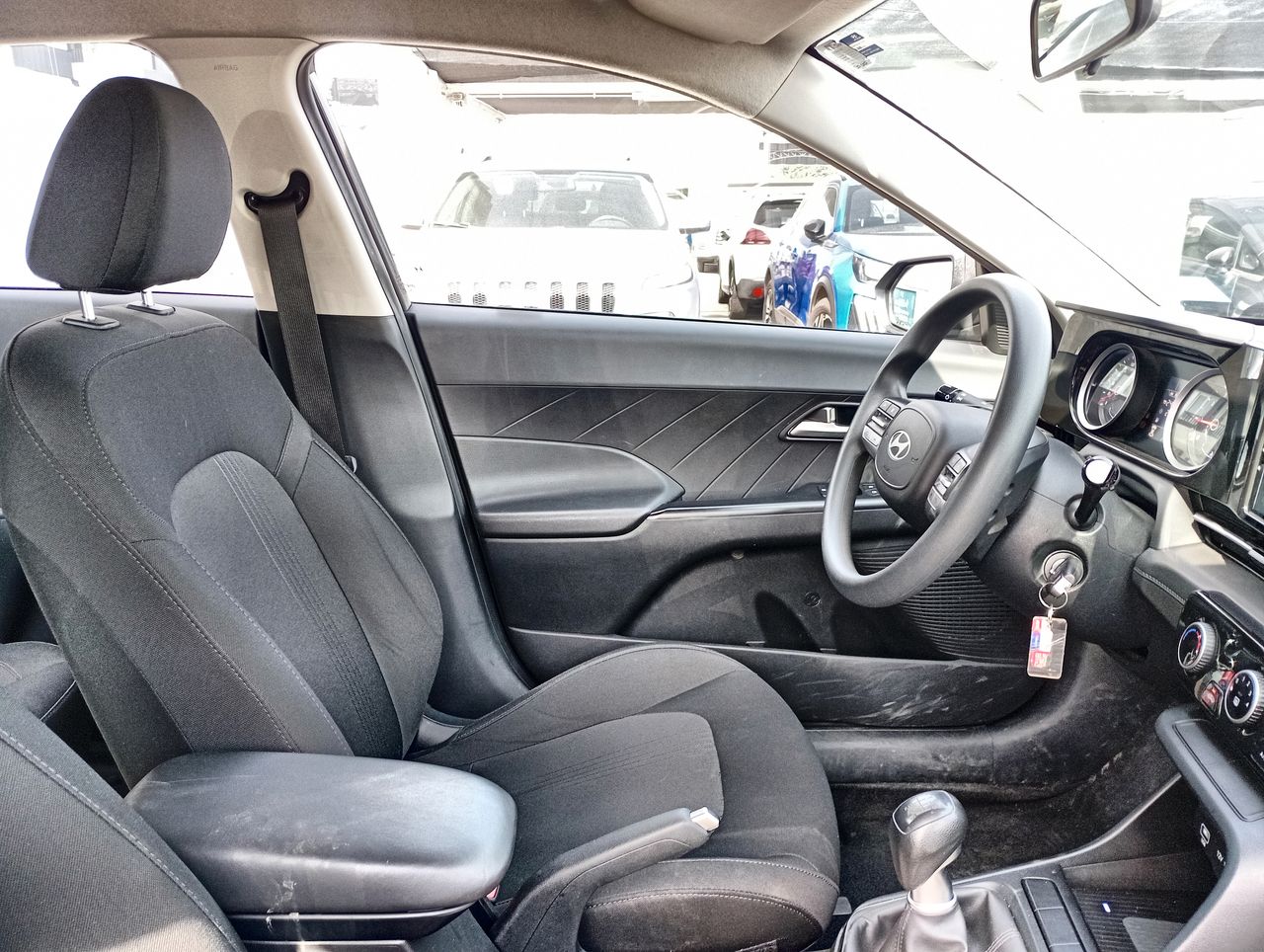 HYUNDAI - 16