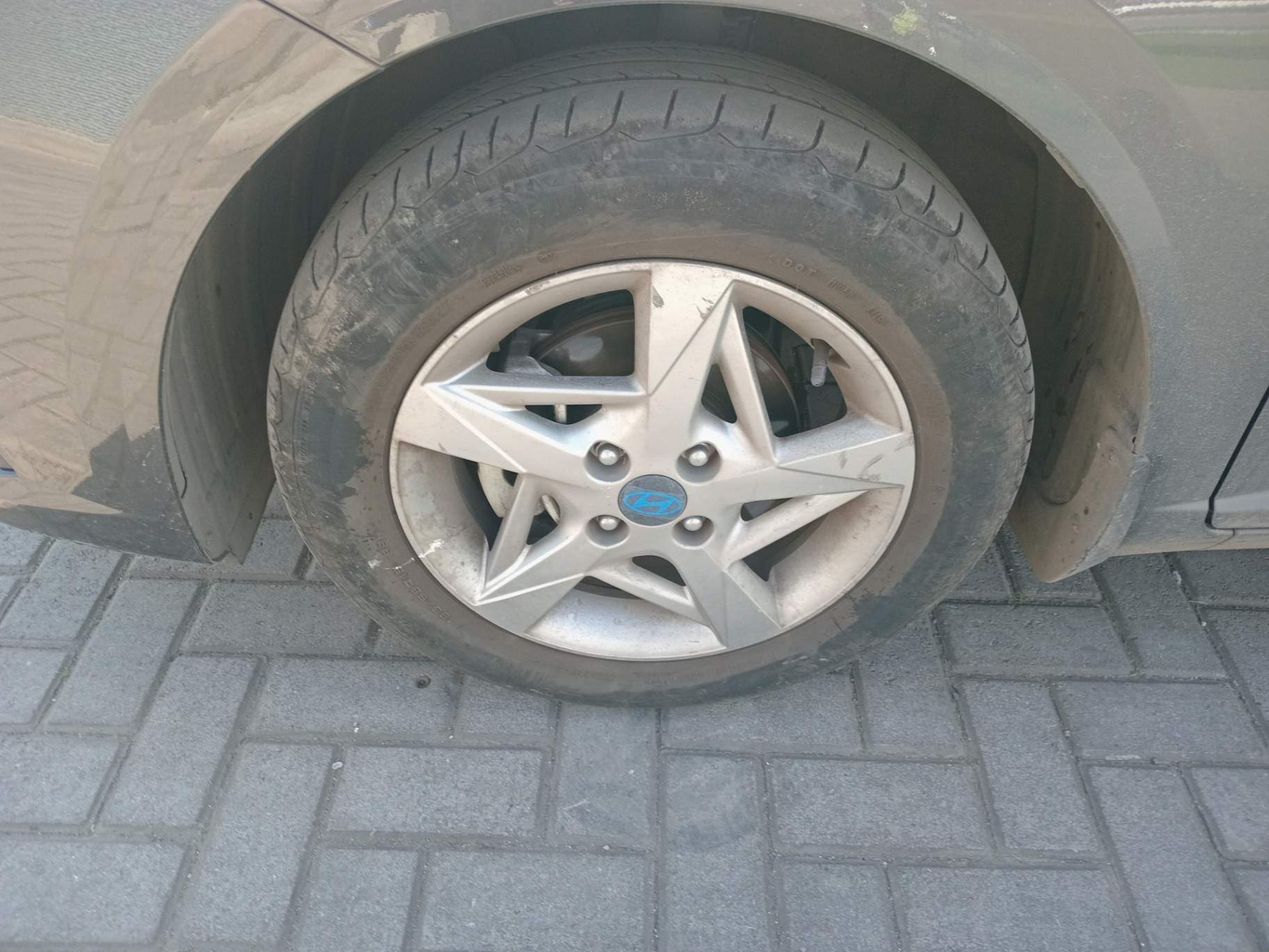HYUNDAI - 2