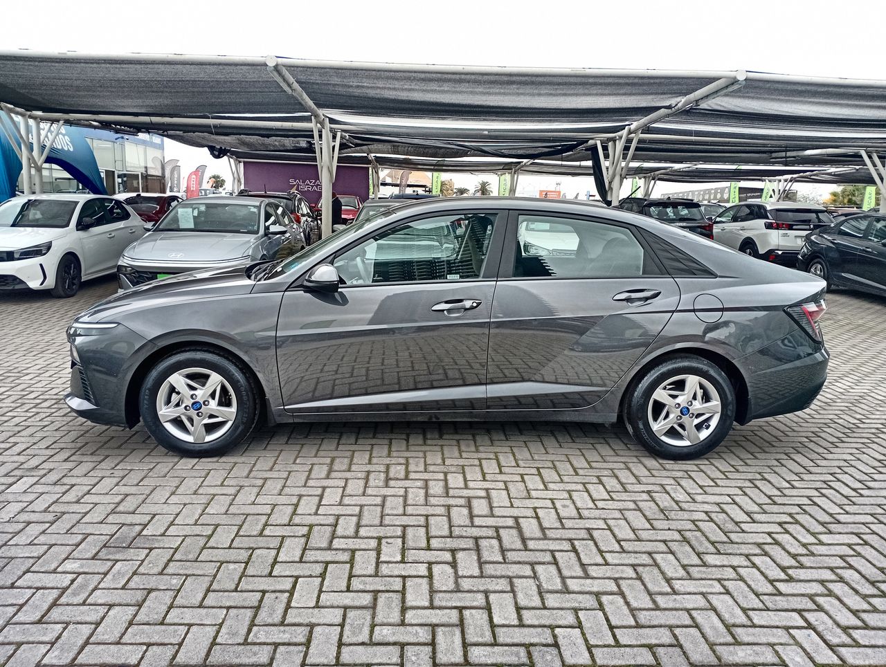 HYUNDAI - 4