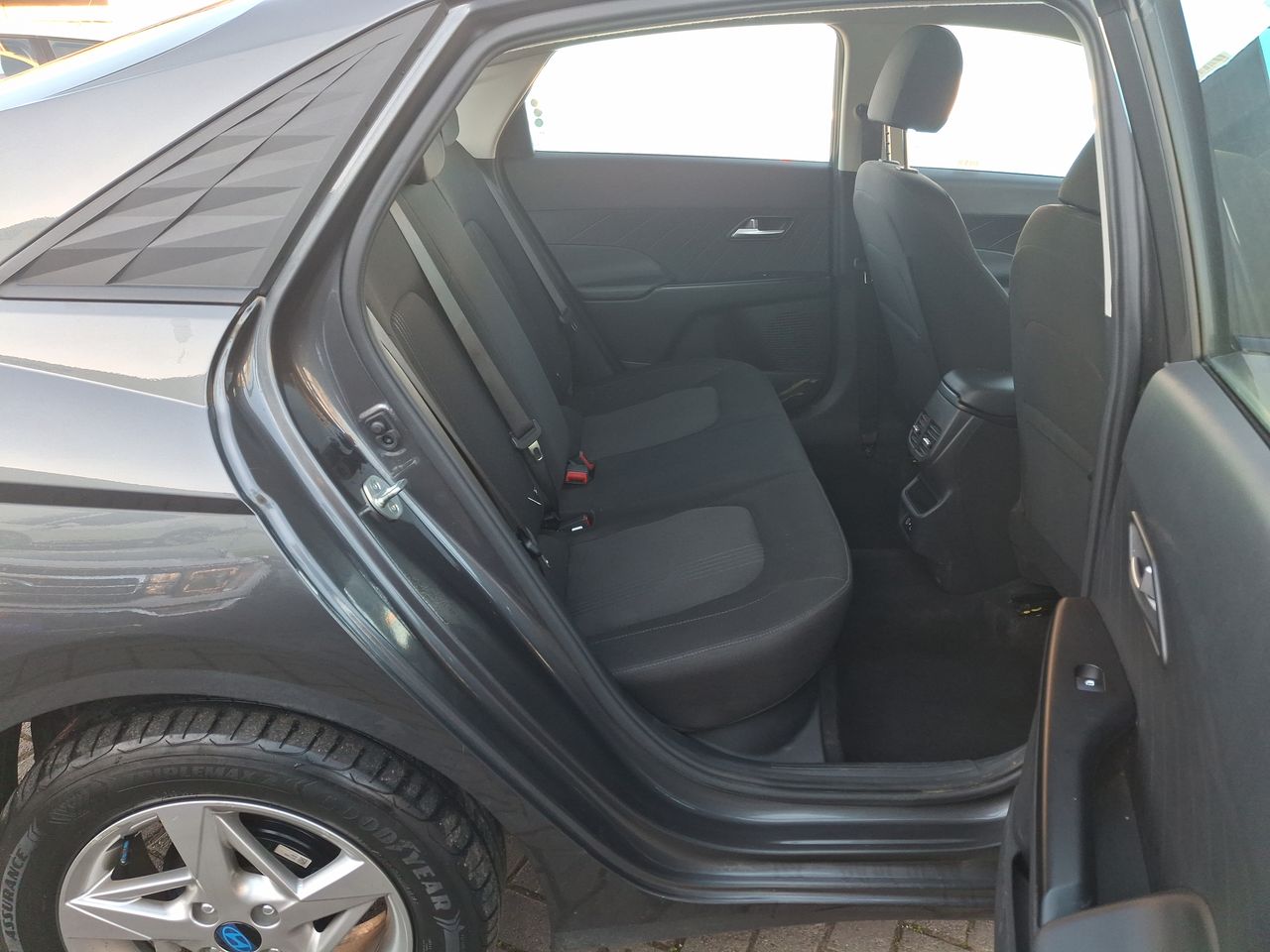 HYUNDAI - 33