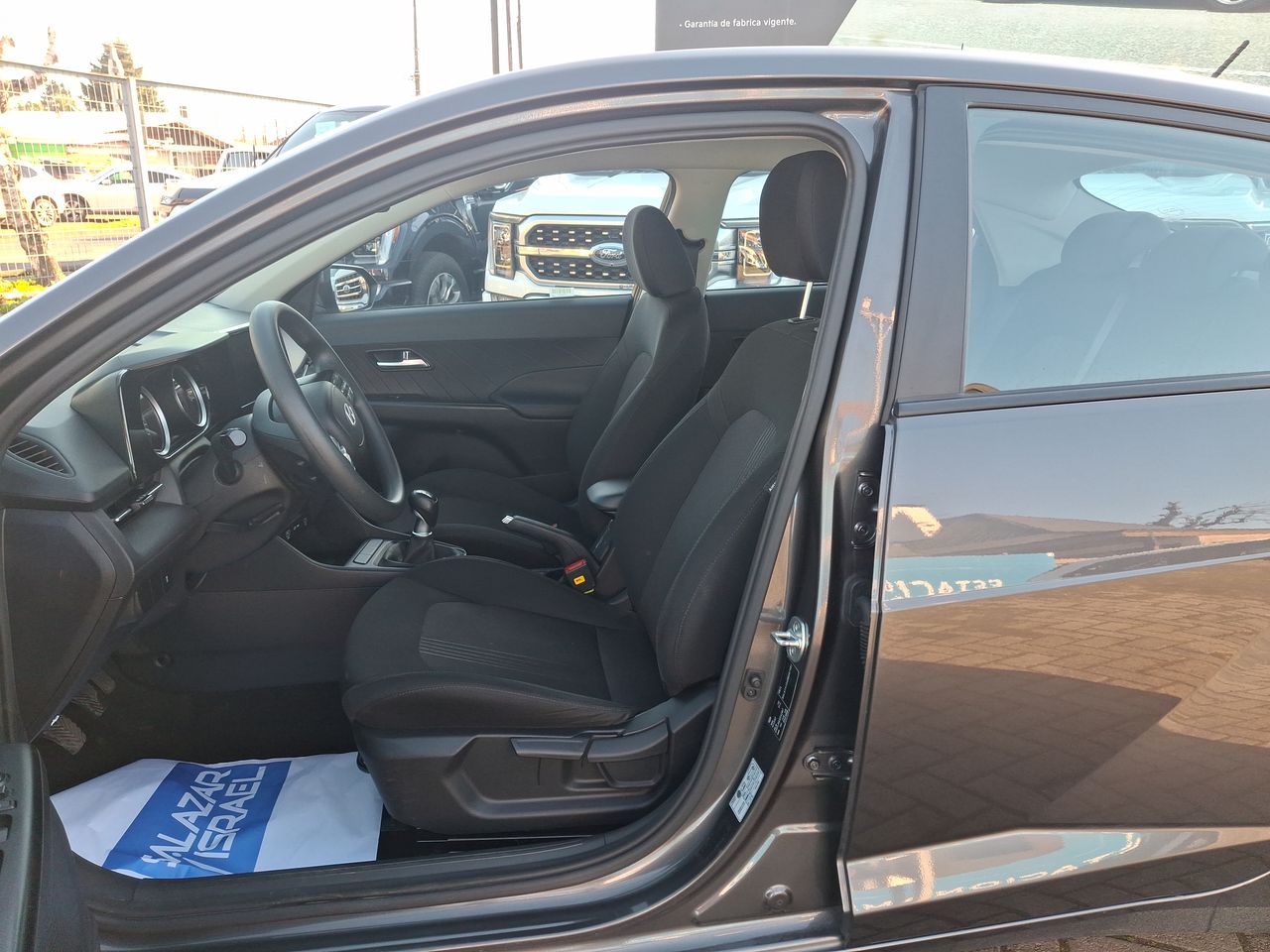 HYUNDAI - 23