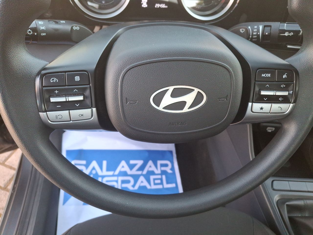 HYUNDAI - 25