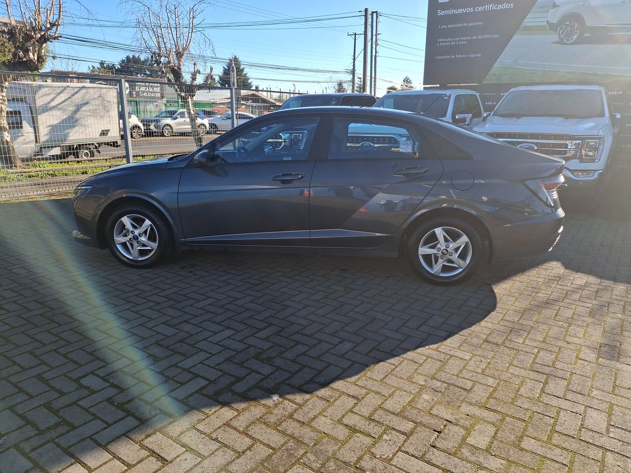 HYUNDAI - 4