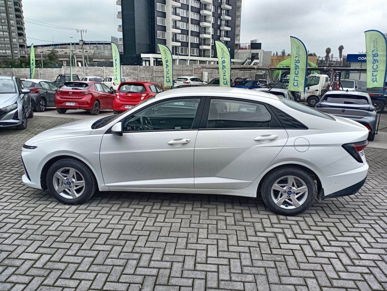 HYUNDAI - 4