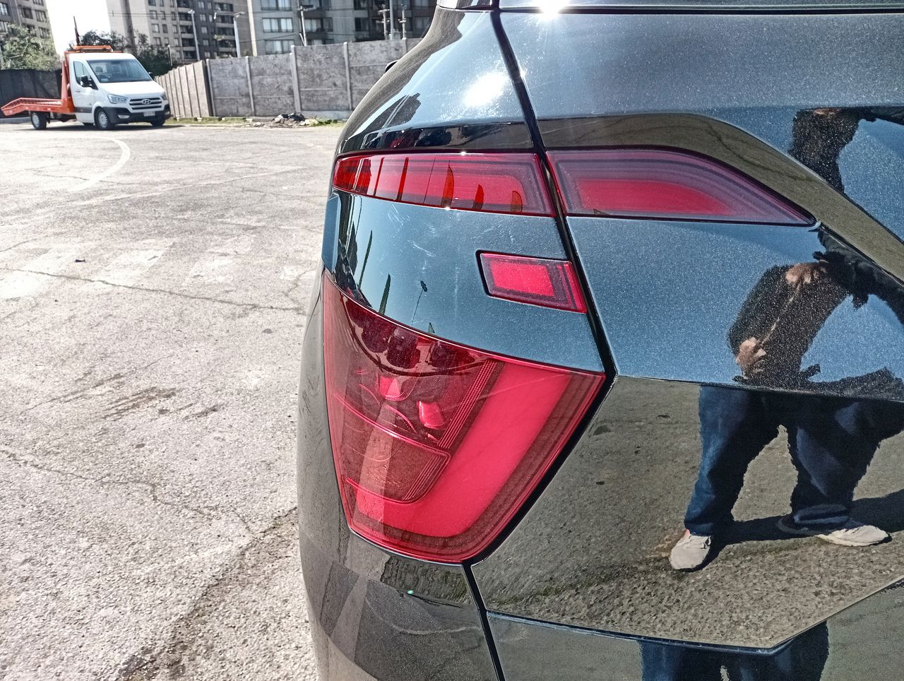 HYUNDAI - 20