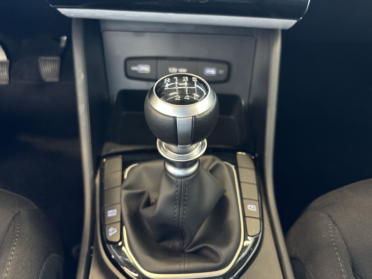 HYUNDAI - 29