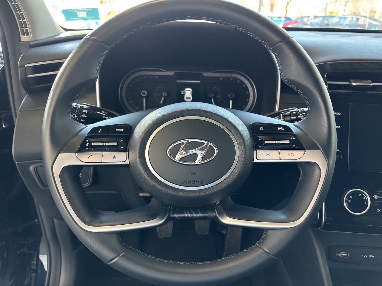 HYUNDAI - 23