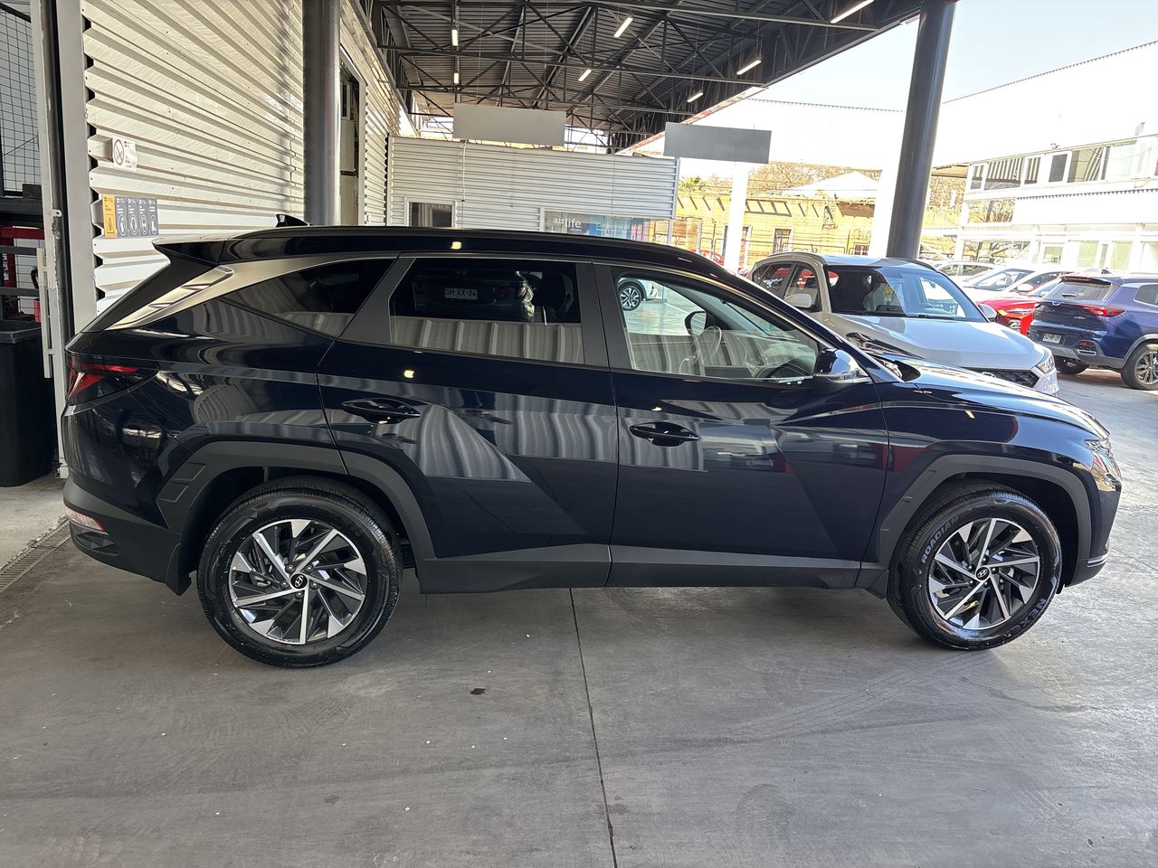 HYUNDAI - 8