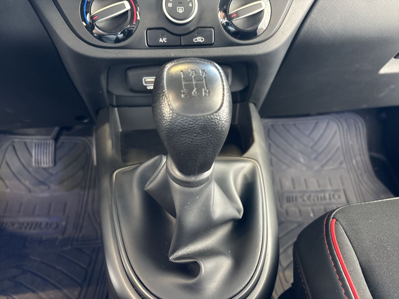 HYUNDAI - 28