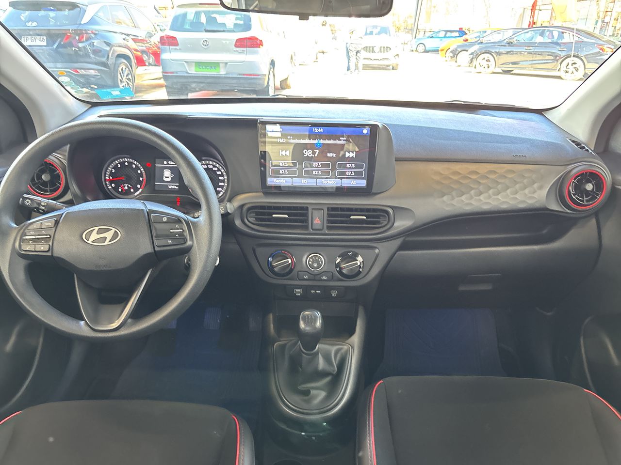 HYUNDAI - 29