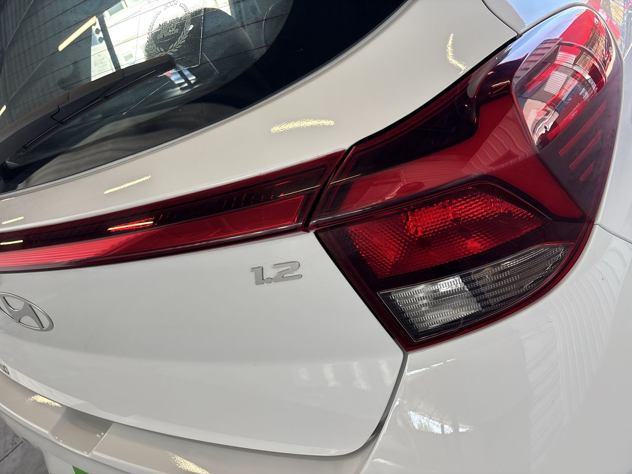 HYUNDAI - 17