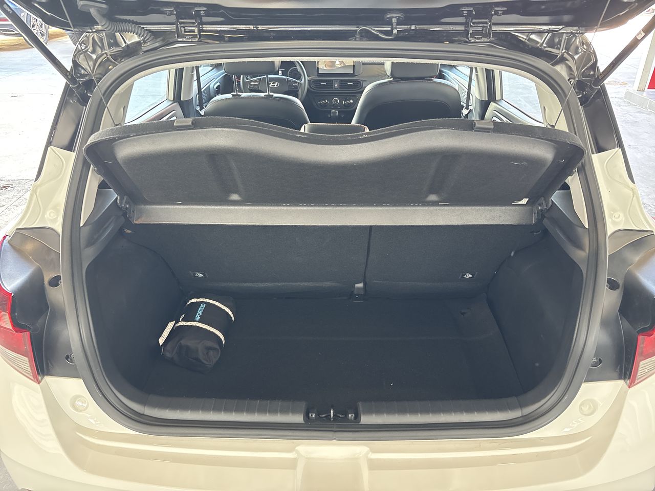 HYUNDAI - 18
