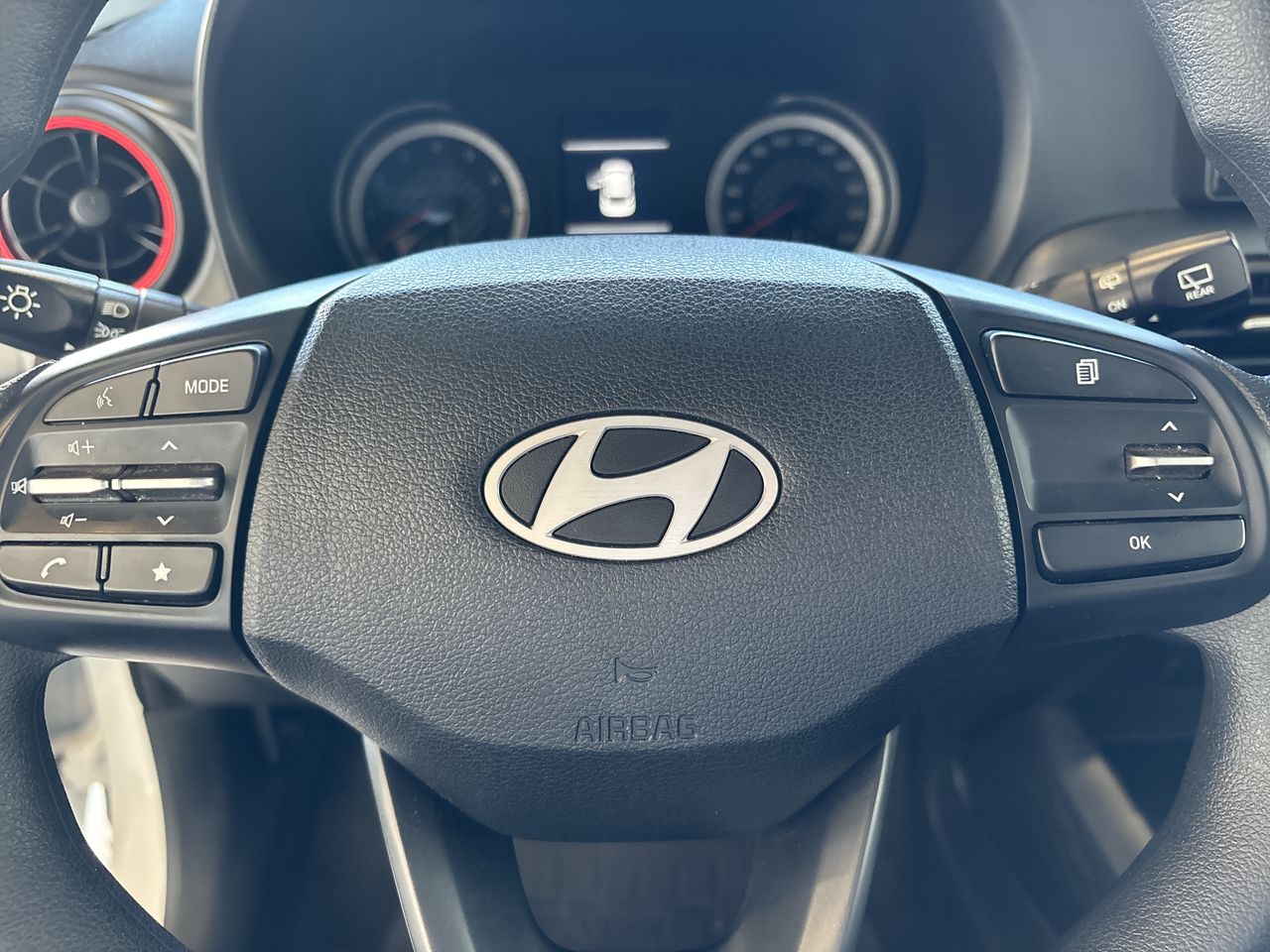 HYUNDAI - 23