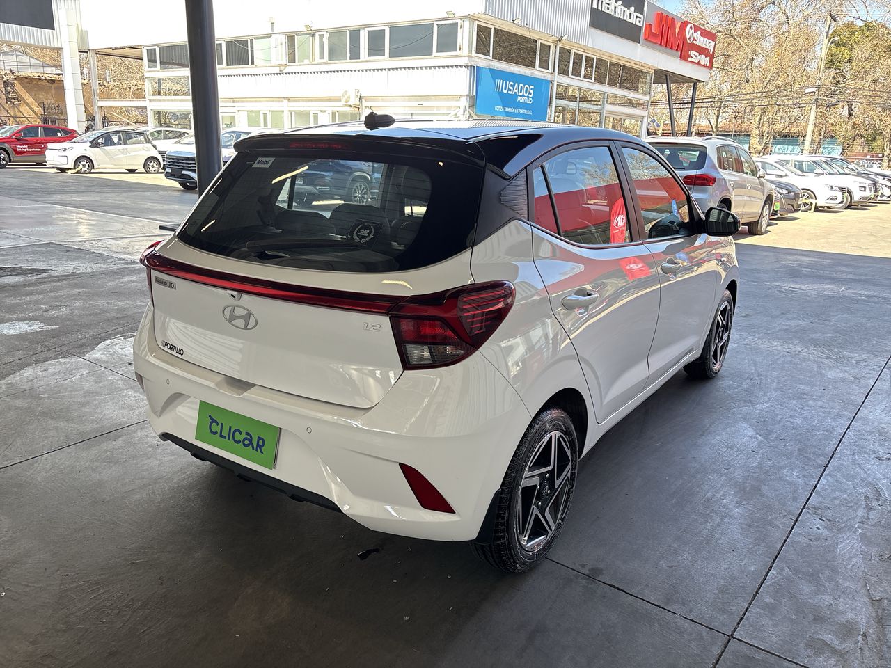 HYUNDAI - 7