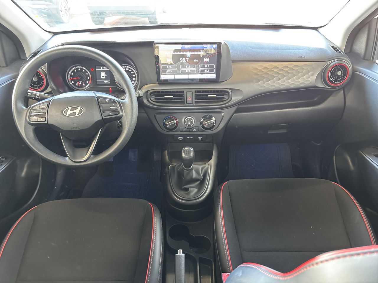HYUNDAI - 9