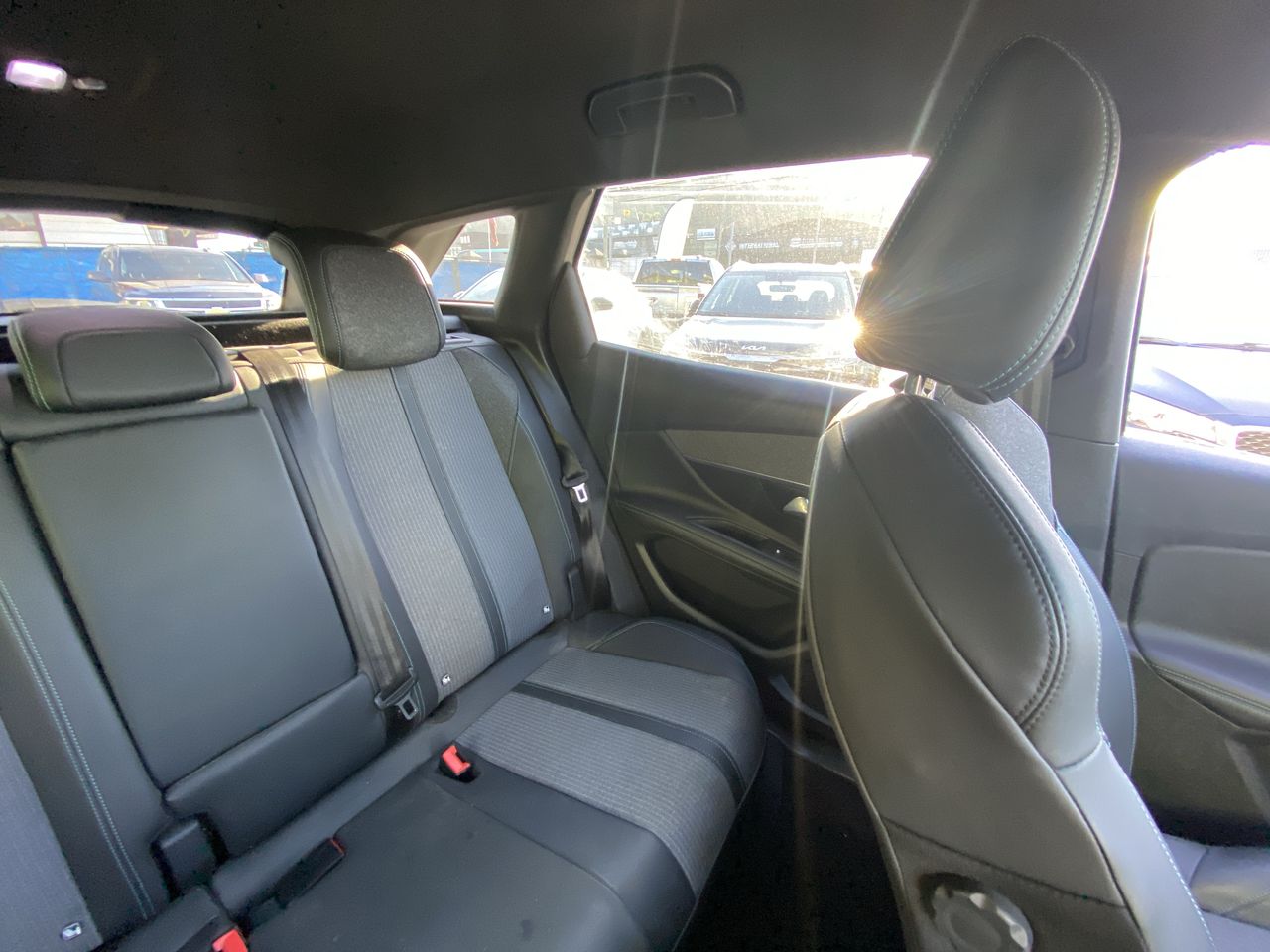 PEUGEOT - 6
