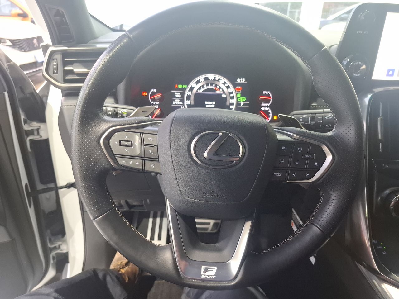 LEXUS - 23