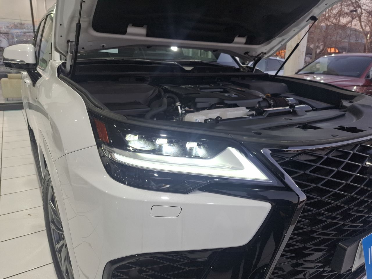 LEXUS - 16