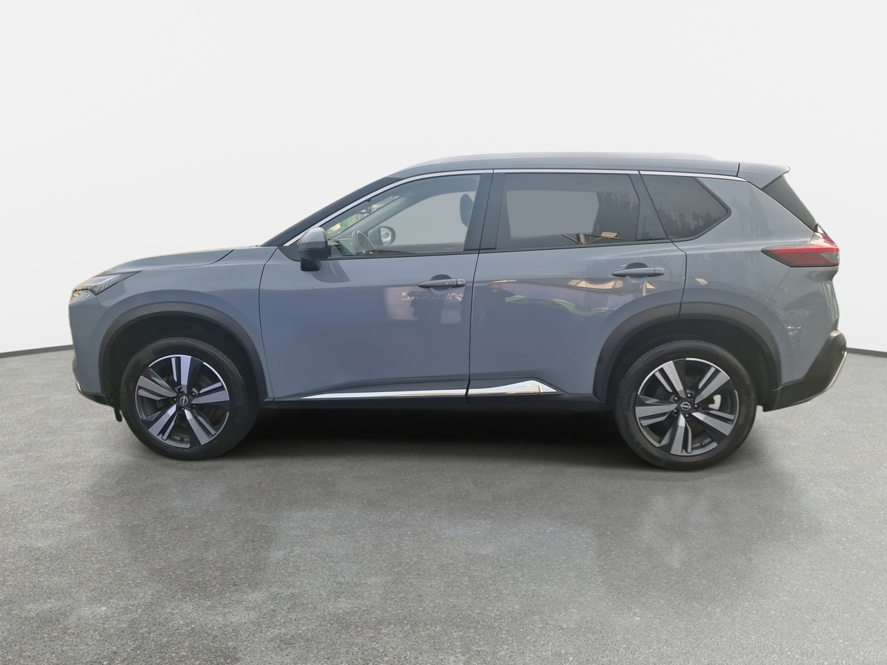NISSAN - 4