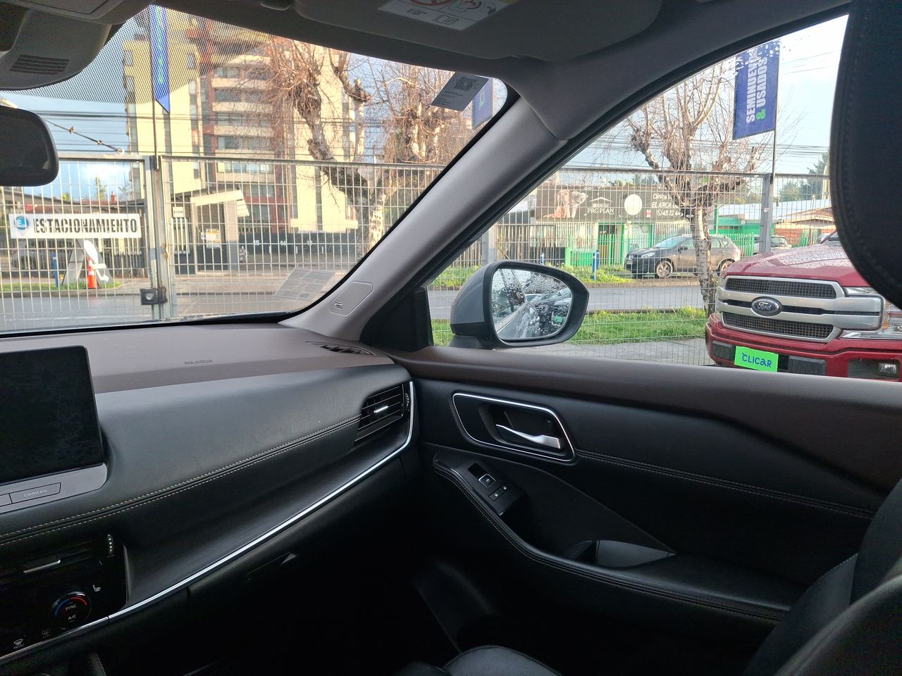 NISSAN - 2