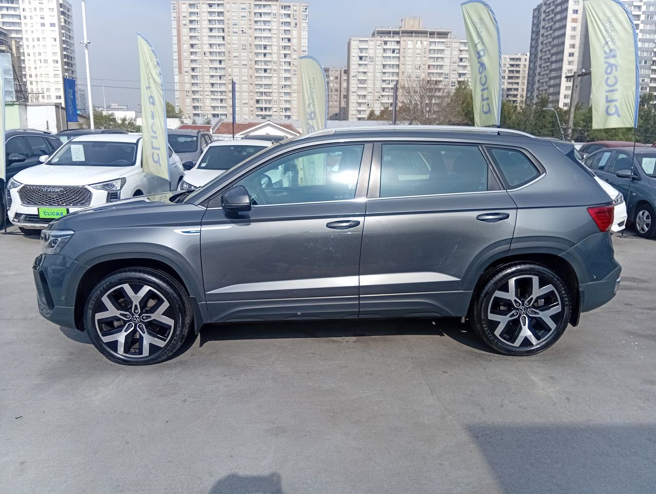 VOLKSWAGEN - 4