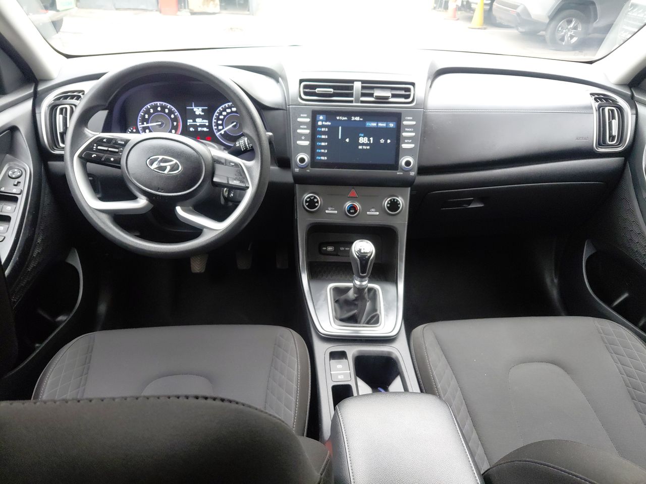 HYUNDAI - 22