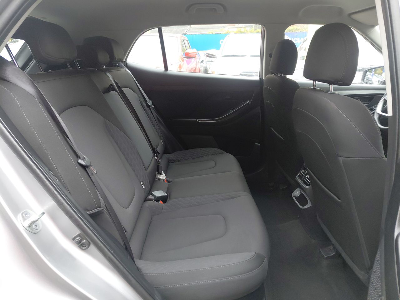 HYUNDAI - 24