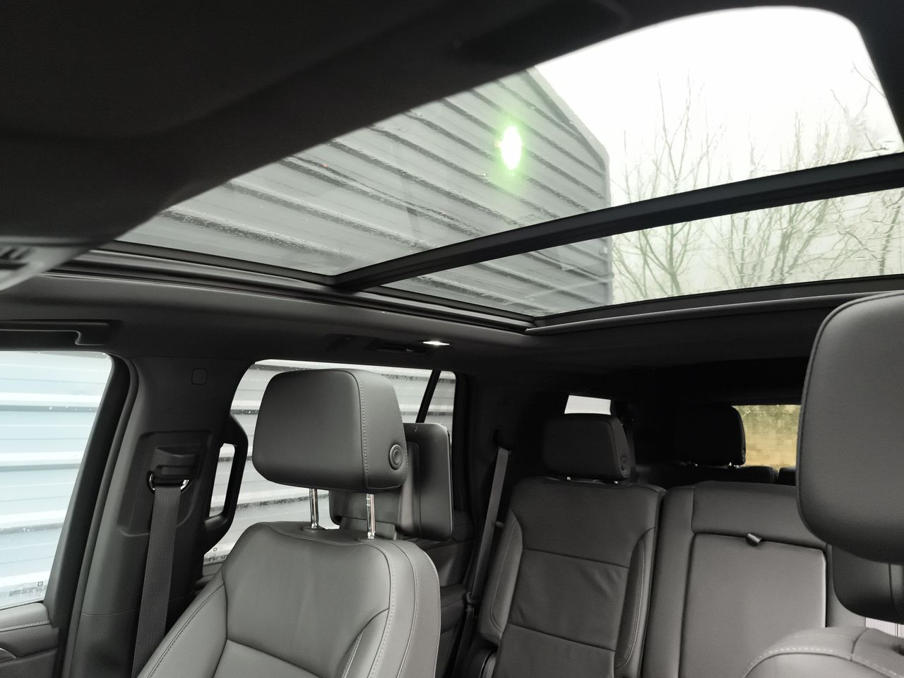 Chevrolet Tahoe — foto 31 de 35