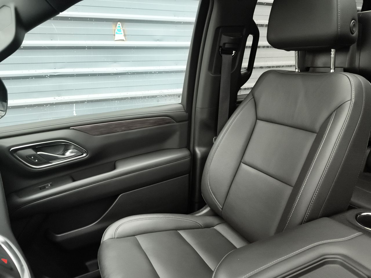 Chevrolet Tahoe — foto 32 de 35