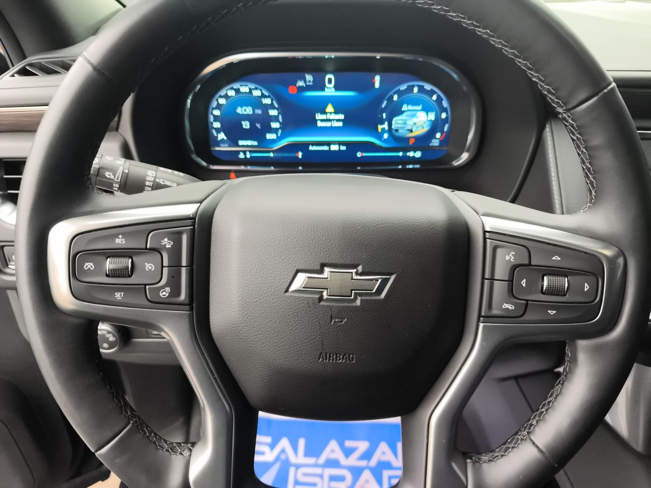 Chevrolet Tahoe — foto 24 de 35