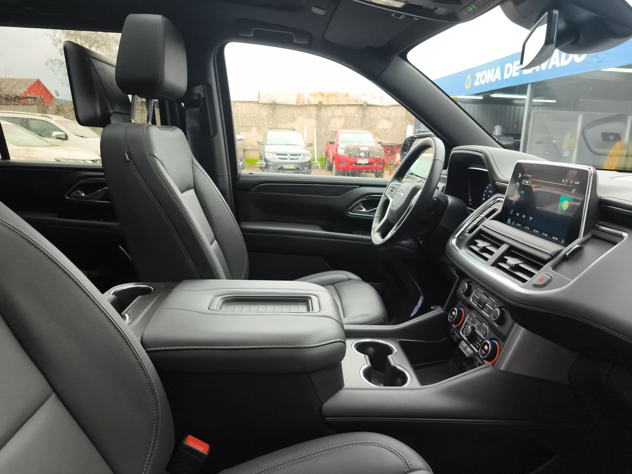 Chevrolet Tahoe — foto 15 de 35